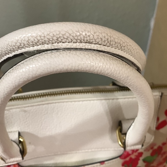 Liz, Claiborne, floral and white satchel - Picture 6 of 14